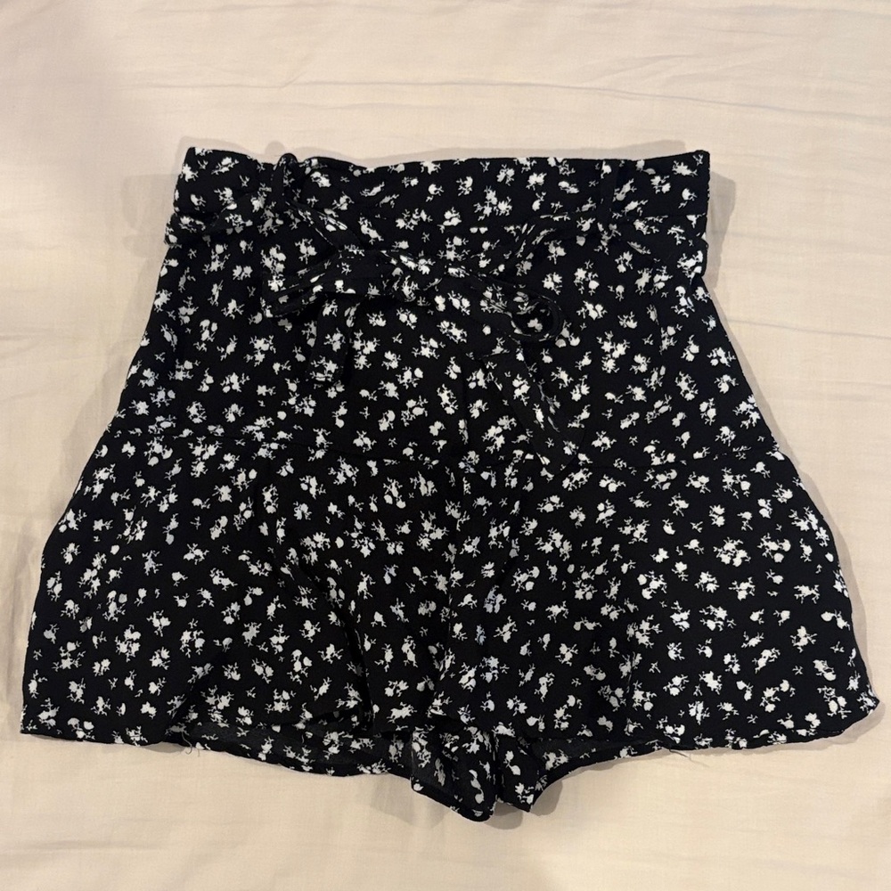 Zara Black Floral High Waist Women's Shorts